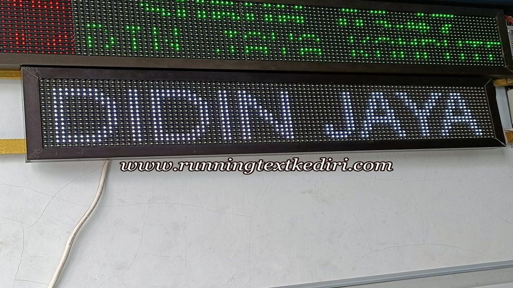 <p>Running text dengan berbagai macam variasa warna, bisa anda dapatkan dengan warna yang anda inginkan dengan ukuran yang berbeda-beda. Dengan adanya running text ini tentunya akan lebih menghemat biaya untuk mencetak baliho ataupun spanduk jika ada informasi terbaru dari tempat usaha anda. Warna putih dan tulisan nampak besar akan sangat mudah dibaca.</p>